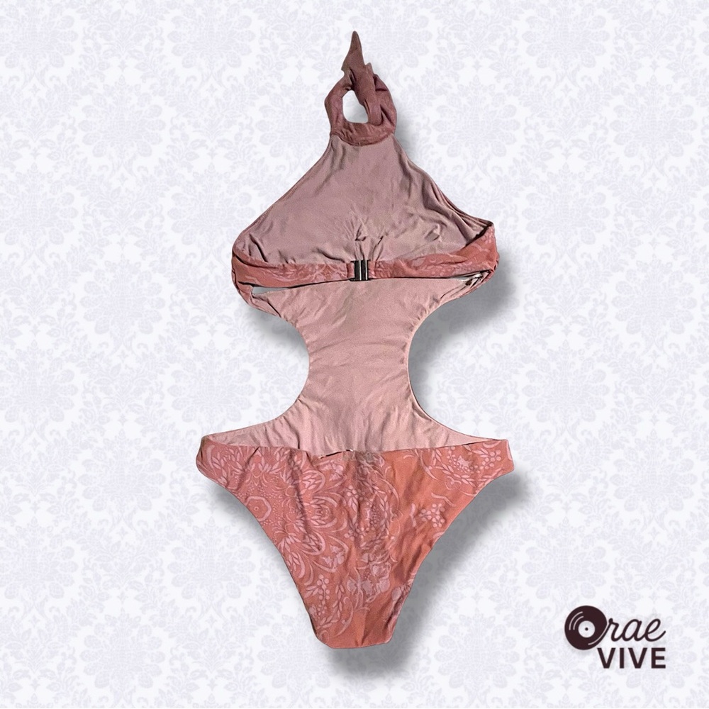 O’Neill Women’s Ascend Hybrid One Piece Swimsuit in Carmel [L] - Picture 2 of 5